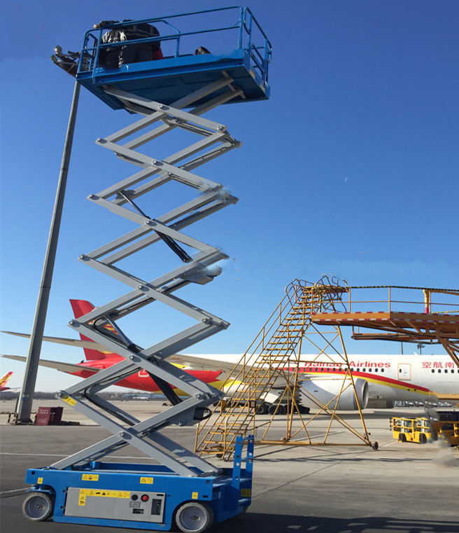 Small Hydraulic Man Lift Equipment For Indoor And Outdoor Construction Scissor Lift Lift Capacity 227kgs